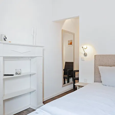 Meehrflair Ohle06 Alter Hafen Mit Balkon Im Historischen Ohlerich Speicher Apartman