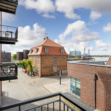 Meehrflair Ohle06 Alter Hafen Mit Balkon Im Historischen Ohlerich Speicher Wißmar
