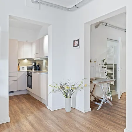 Meehrflair Ohle06 Alter Hafen Mit Balkon Im Historischen Ohlerich Speicher Apartman *