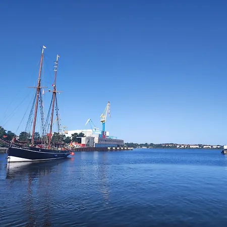Meehrflair Ohle06 Alter Hafen Mit Balkon Im Historischen Ohlerich Speicher Apartman *