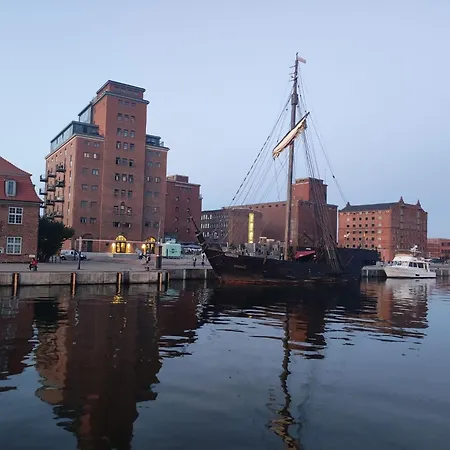 Meehrflair Ohle06 Alter Hafen Mit Balkon Im Historischen Ohlerich Speicher * Wißmar