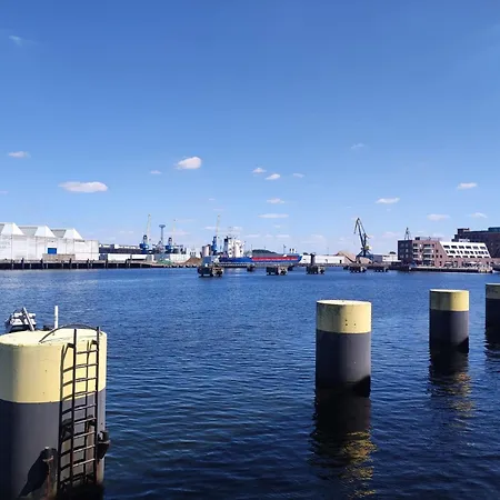 Meehrflair Ohle06 Alter Hafen Mit Balkon Im Historischen Ohlerich Speicher Wißmar